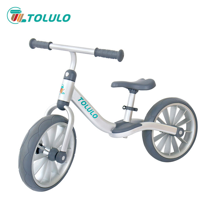 12 hazbeteko Balance Bike