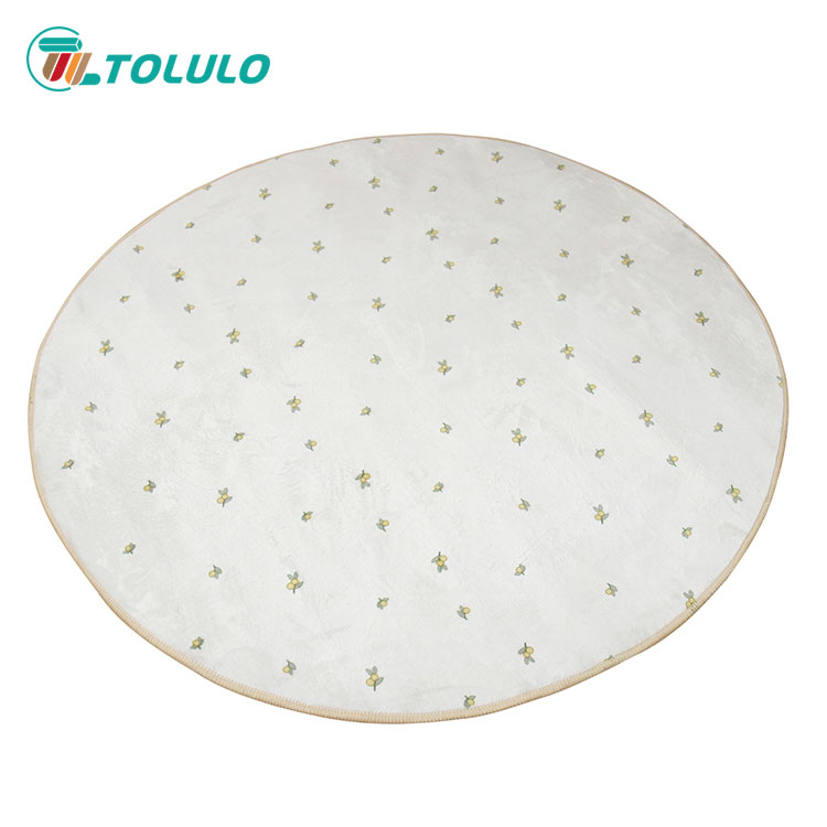 Zergatik dira ezagunak haurrentzako hezkuntza-alfonbrak alfabetoaren diseinuekin